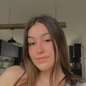 Meet your Posher, Chloé